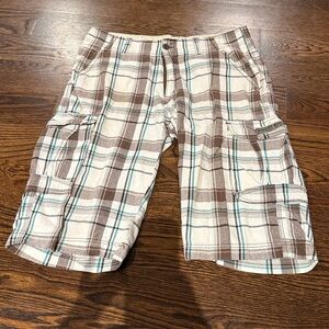 UNIONBAY Plaid cargo Shorts with Brown and Cream size 34